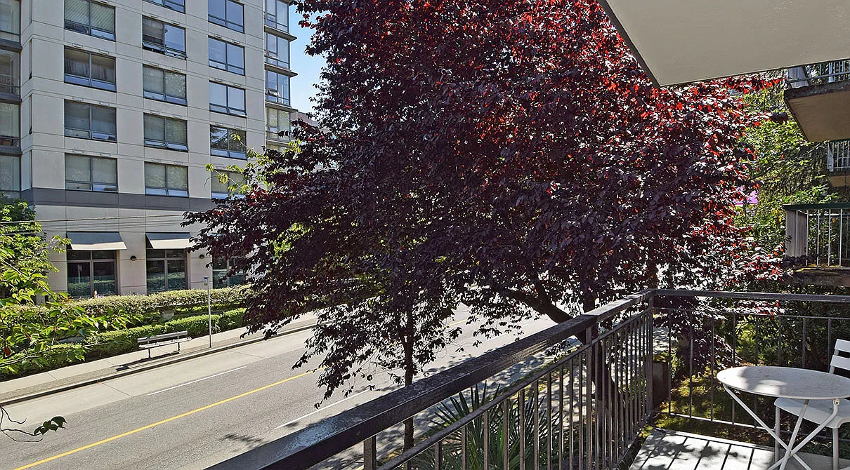 Crestview Terrace — Photo 2