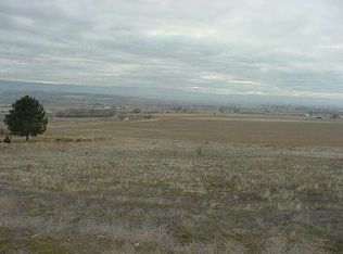 Eva Ln, Caldwell, ID 83607