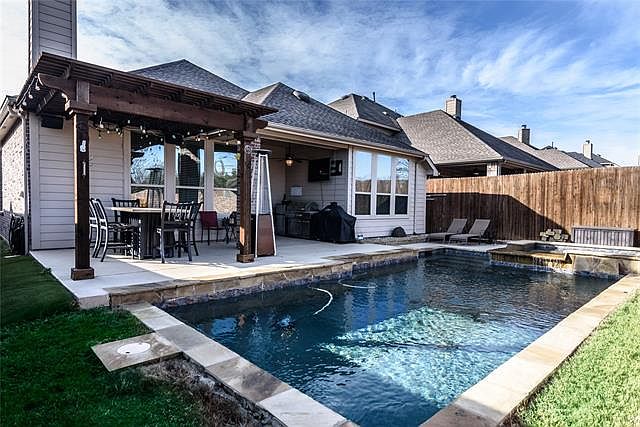 1st image of 5112 Grove Cove Dr