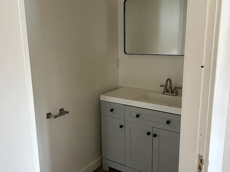 402 N Sampson St — Photo 8