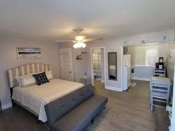 1664 Beach Blvd, Biloxi, MS