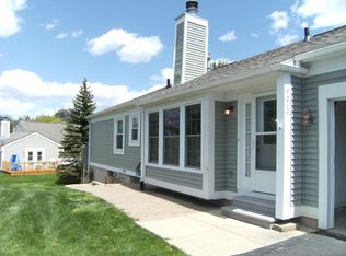 7212 Creekside Dr, Lansing, MI 48917