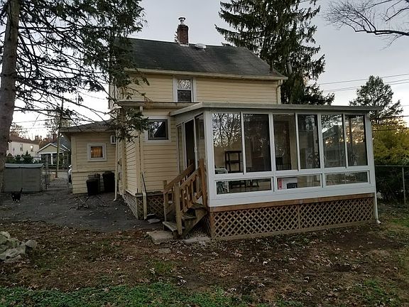 2nd image of 559-561 Eagle Rock Ave