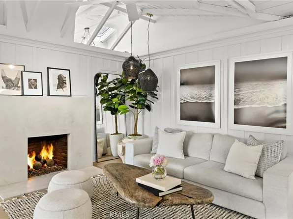 592 Bluebird Canyon Dr, Laguna Beach, CA 92651