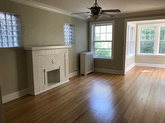 5th image of 4442 N Saint Louis Ave APT 1