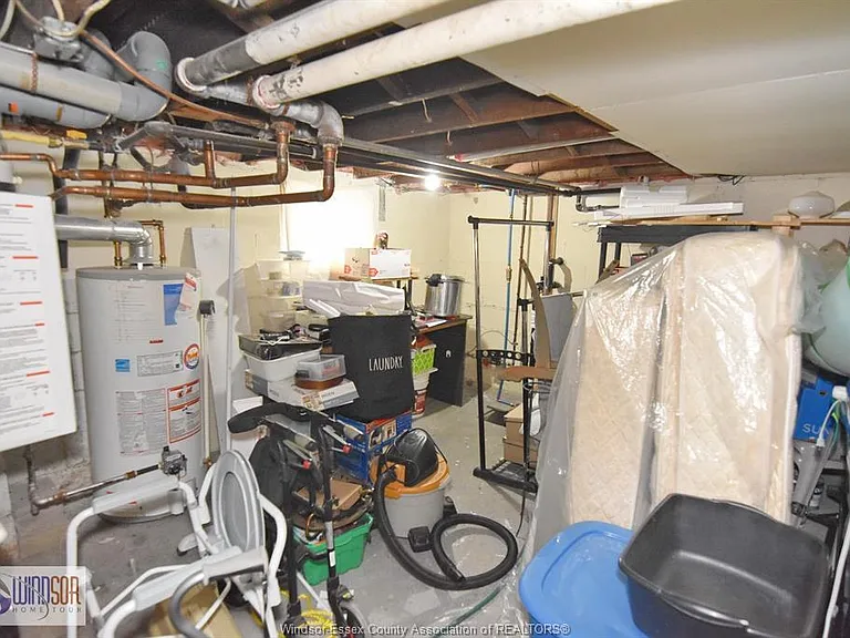 2471 Pillette Rd — Photo 48