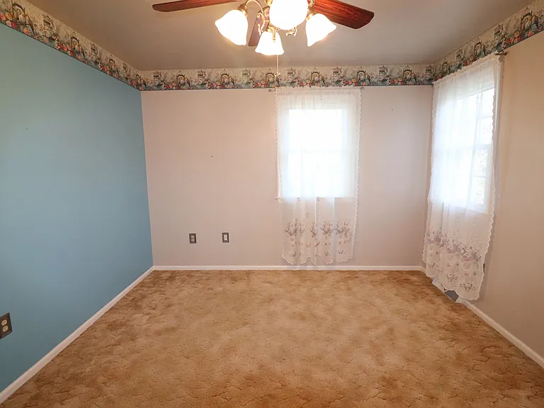 2130 W Main St — Photo 31