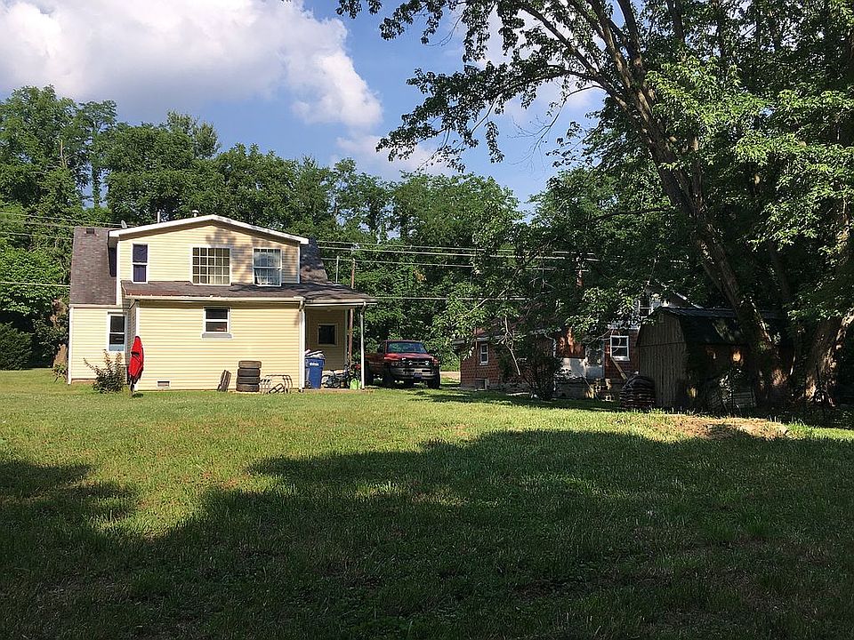 2nd image of 8220 Goat Hollow Rd