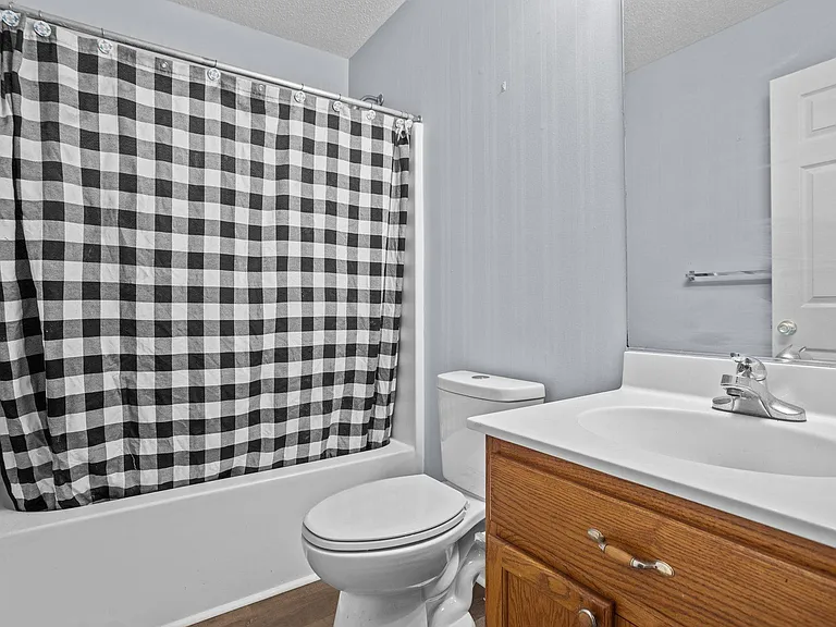 6818 Salem Quarter Rd — Photo 29