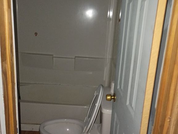 4th image of 1335 Concord St Trlr 11