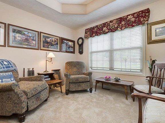 5th image of 1067 E Daisy Falls Drive