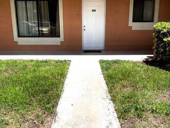 4th image of 6900 SW 39th St APT 109