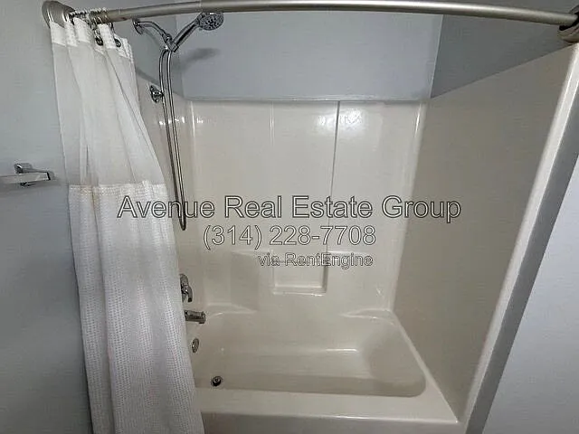4153 McPherson Ave — Photo 10