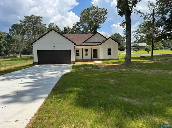 545 County Road 25, Scottsboro, AL 35768