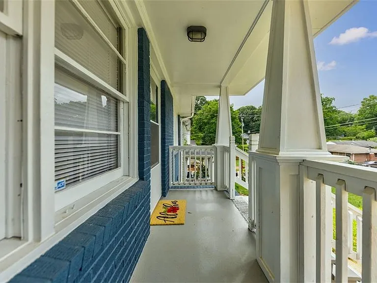 1582 Lincoln Ave SE — Photo 4