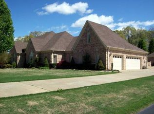 5280 Park Place Dr, Horn Lake, MS 38637