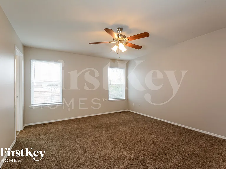 14 Rivermeadows Dr — Photo 10