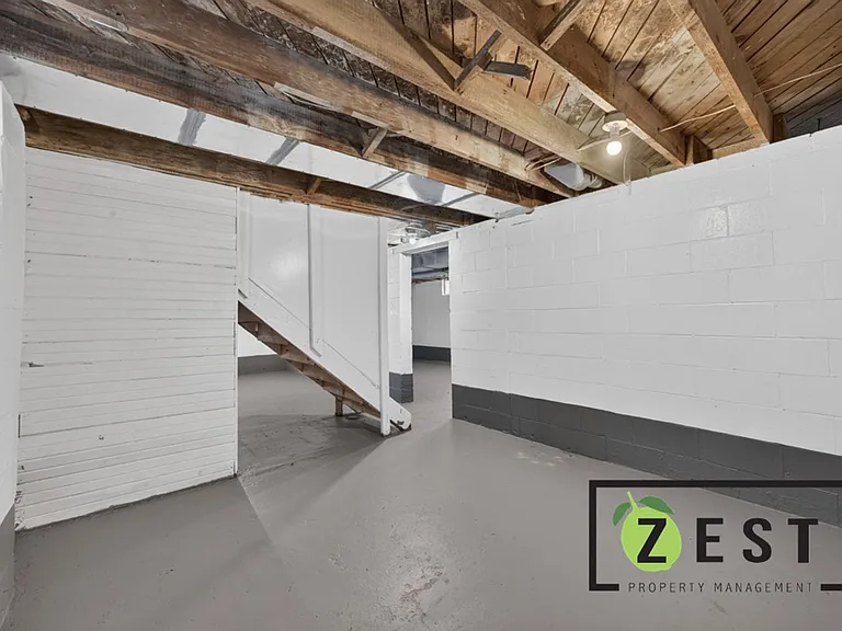 20056 Barlow St — Photo 24
