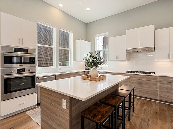 3rd image of 381 E Greenbriar Ln #1001