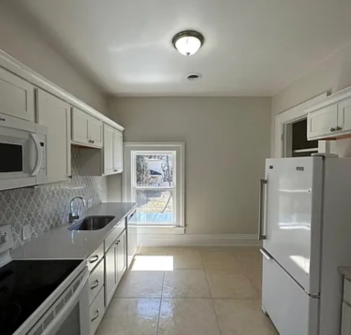 2 bed, 1200 sqft, $1,850 — Photo 3