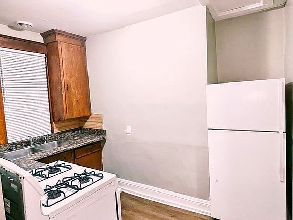 4th image of 1403 Sherwood Ave APT 2