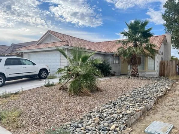 5123 Essex Dr, Palmdale, CA 93552