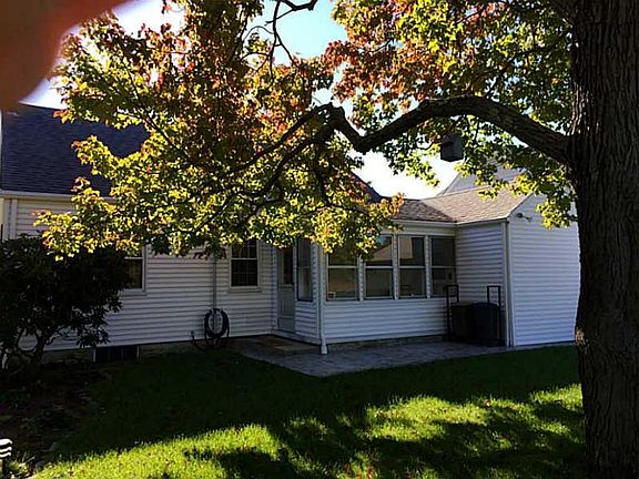 5th image of 88 Miller Ave E