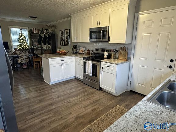 4th image of 91 Gurley Cir