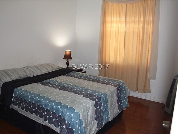 3rd image of 5902 Grossman Ct