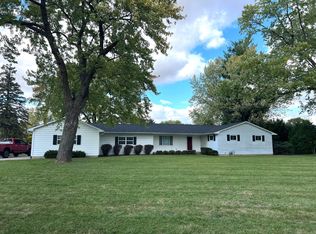 1334 Maplewood Dr, Piqua, OH 45356