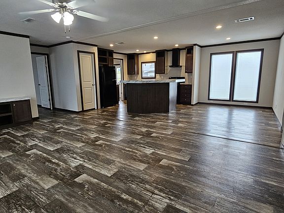 3rd image of 175 Split Rail Pkwy #175