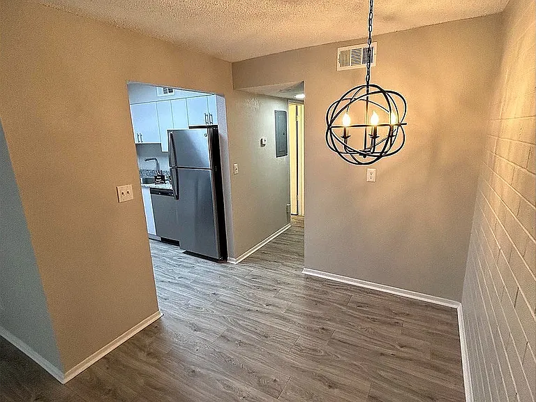 Dining_Area_267412