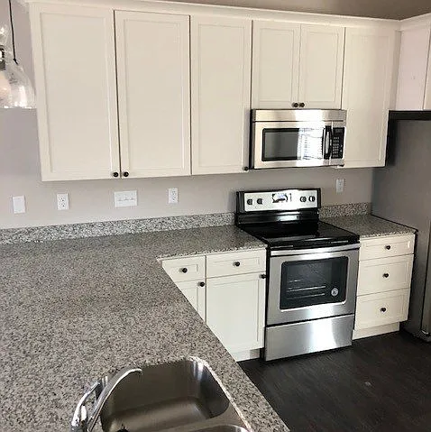 3 bed, 2.5 bath, 1304 sqft, $1,475 — Photo 3