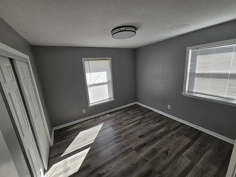 762 Gayron Dr — Photo 9