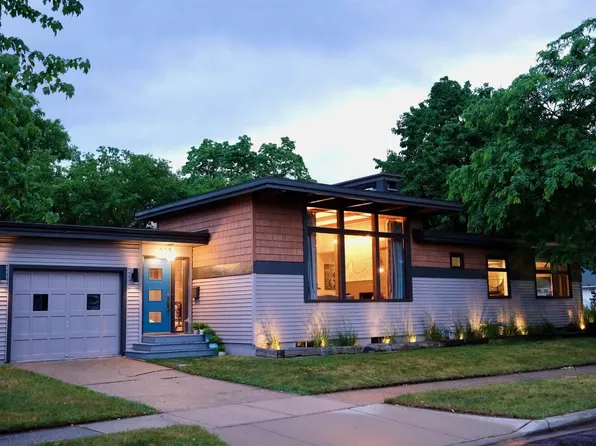 320 Modern Avenue, Reedsburg, WI 53959