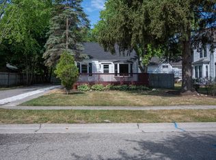 705 Freeman St, Genoa City, WI 53128