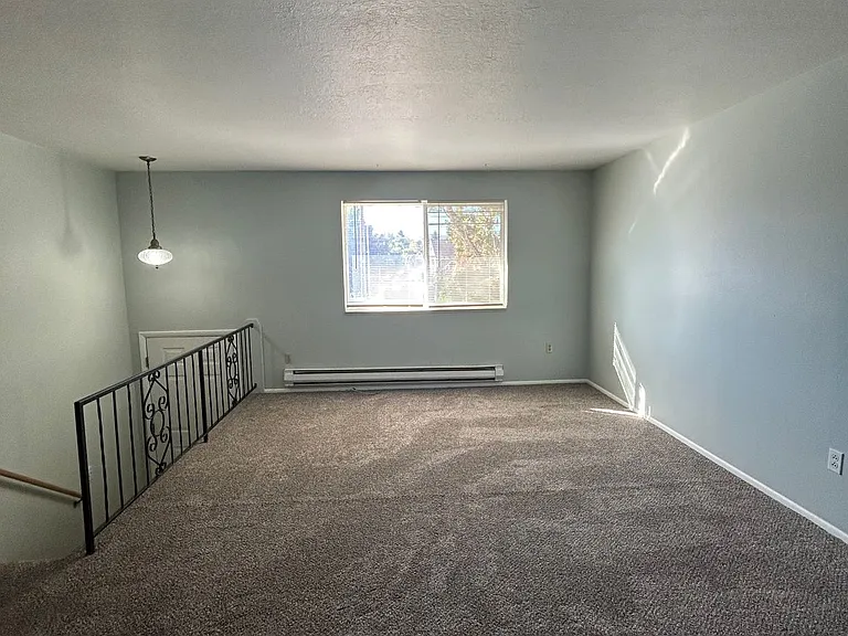 5105 Hawthorne — Photo 4