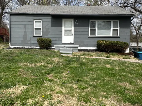 229 Connolly Dr, Saint Louis, MO 63135