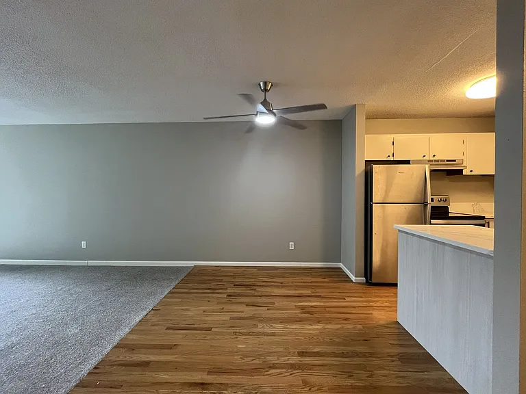 15827 NE Glisan St #12 — Photo 28