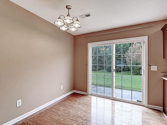 5th image of 2121 S Greenwood Dr APT 902