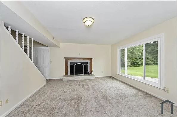 2323 N Ardell Pl — Photo 12
