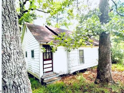 422 E Poplar Street, Bladenboro, NC, 28320