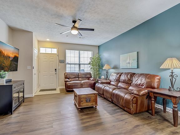 5th image of 2317 Colfax Ln