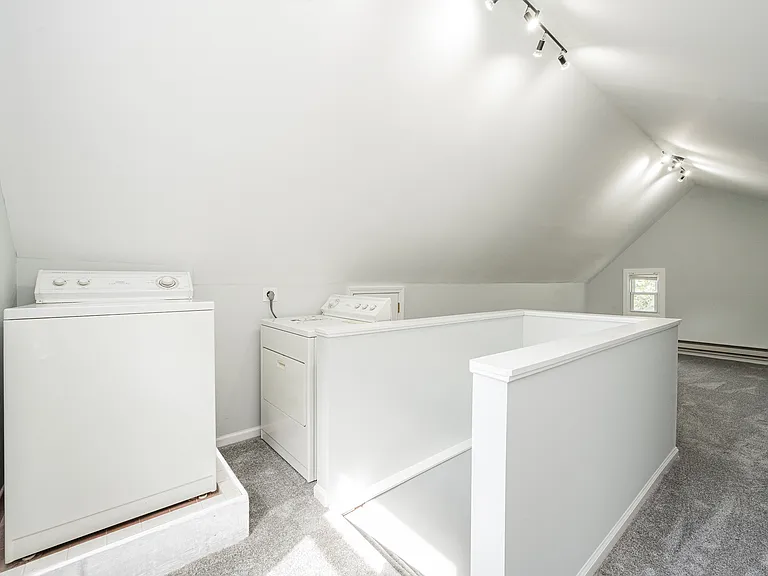 300 Hubbard Ave #2 — Photo 19