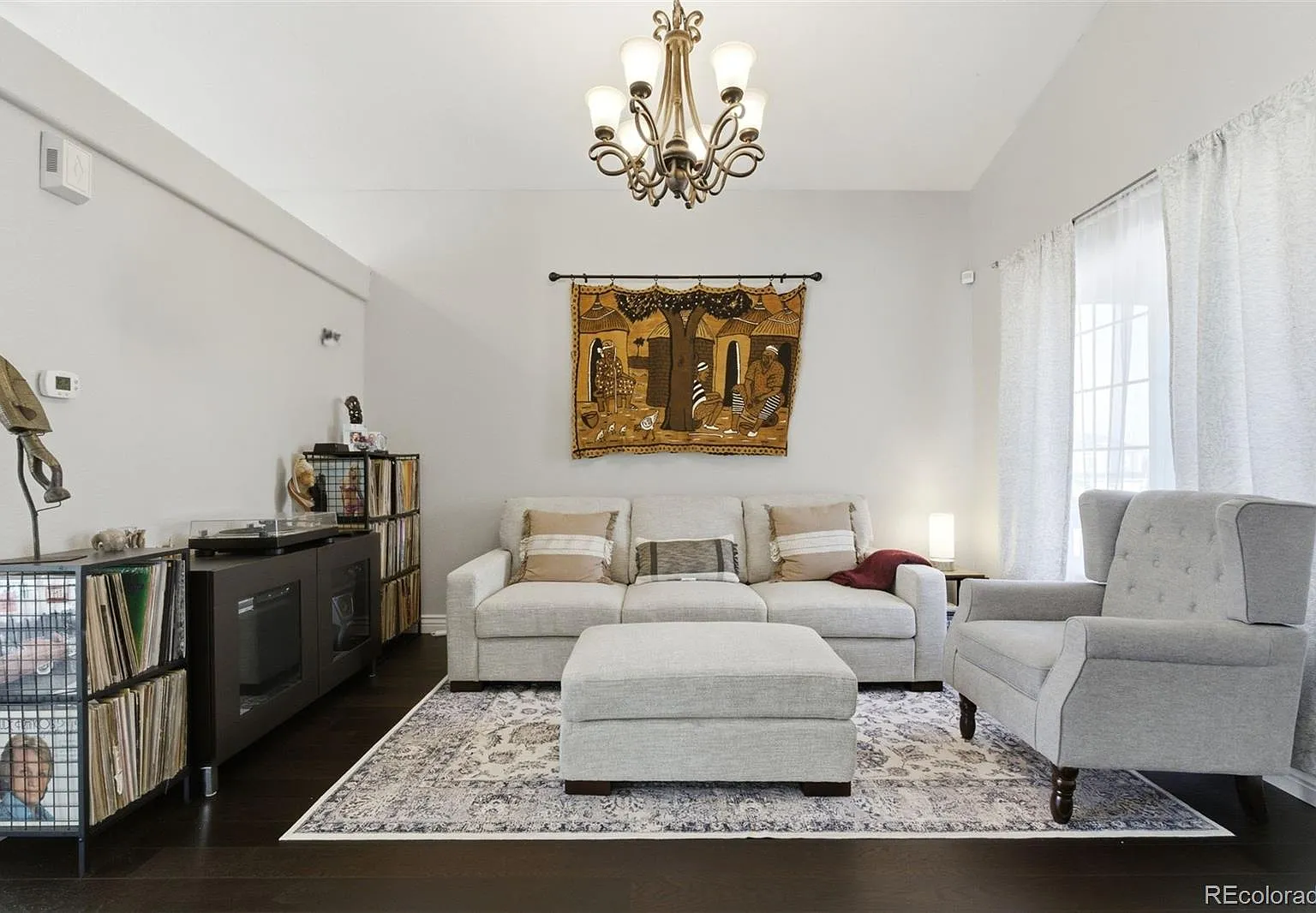 3 bed, 3.5 bath, 1682 sqft, $3,200 — Photo 3