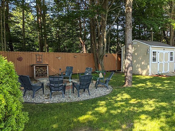 4th image of 6147 S Branch Ln