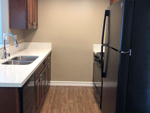 5th image of 5804 Lauretta St APT 3