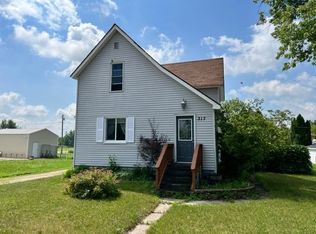 317 Minnesota Ave E, Sebeka, MN 56477