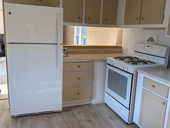 4th image of 2122 Voight Rd