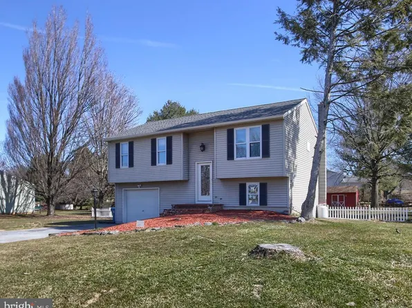 455 Hollyann Dr, Landisville, PA 17538